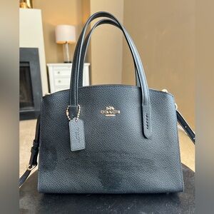 Coach bag with shoulder strap, black, like new